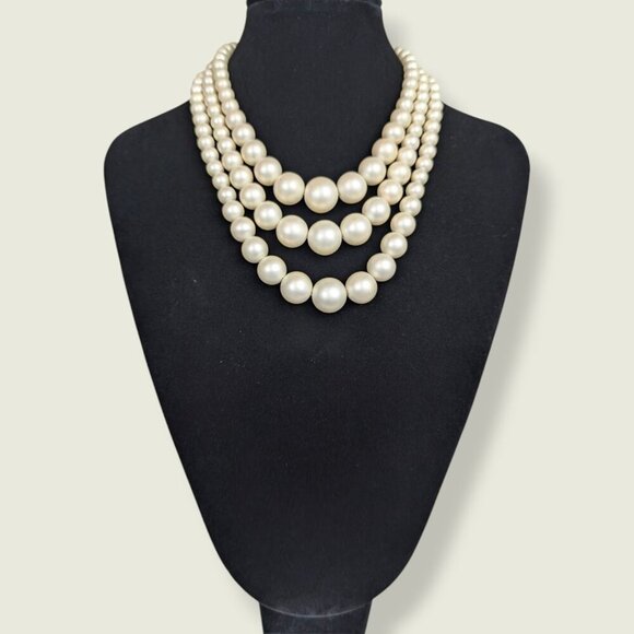 Vintage 3-Strand Acrylic Faux Pearl Necklace - Picture 2 of 6